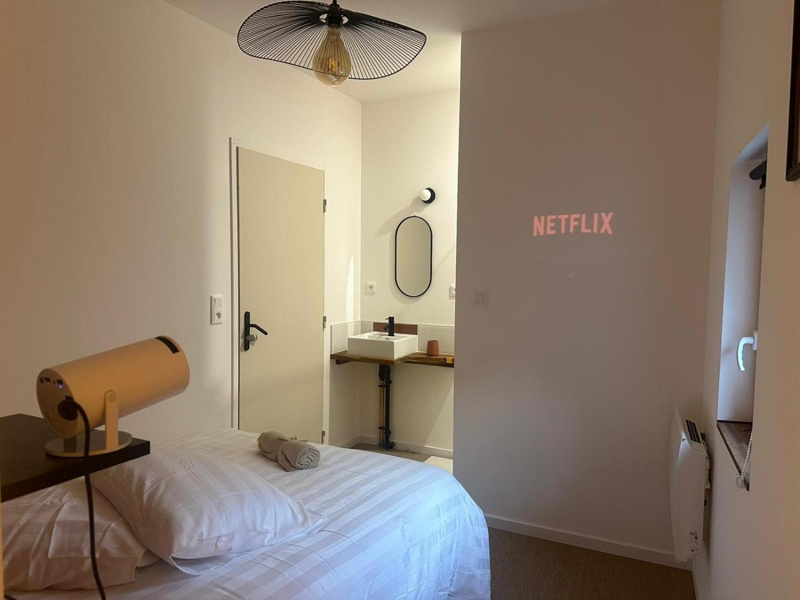Maison Des Ambans Chambres D'Hotes Hypercentre 200M De La Gare Et Petit Dejeuner Inclus Ажан Екстериор снимка