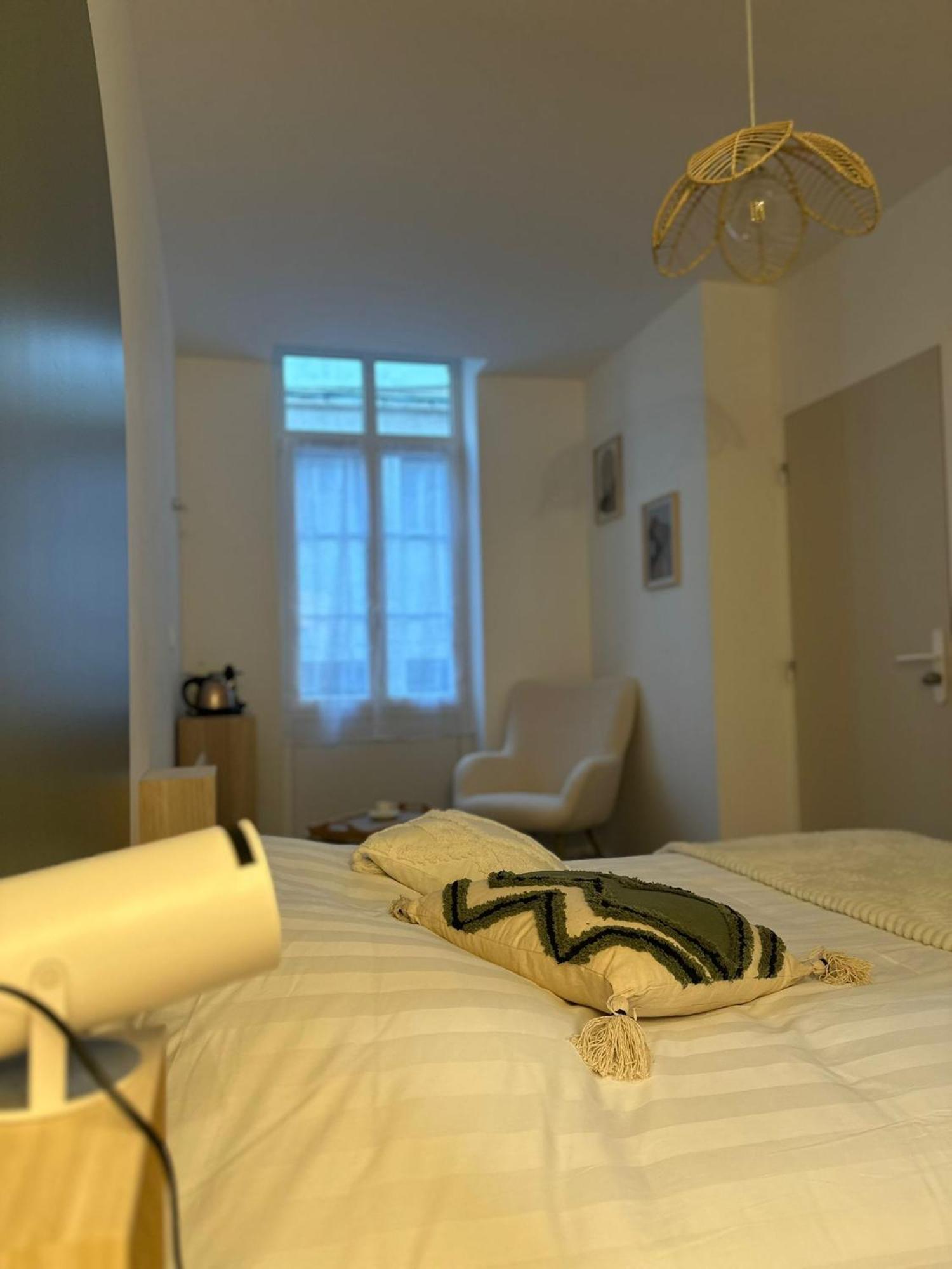 Maison Des Ambans Chambres D'Hotes Hypercentre 200M De La Gare Et Petit Dejeuner Inclus Ажан Екстериор снимка