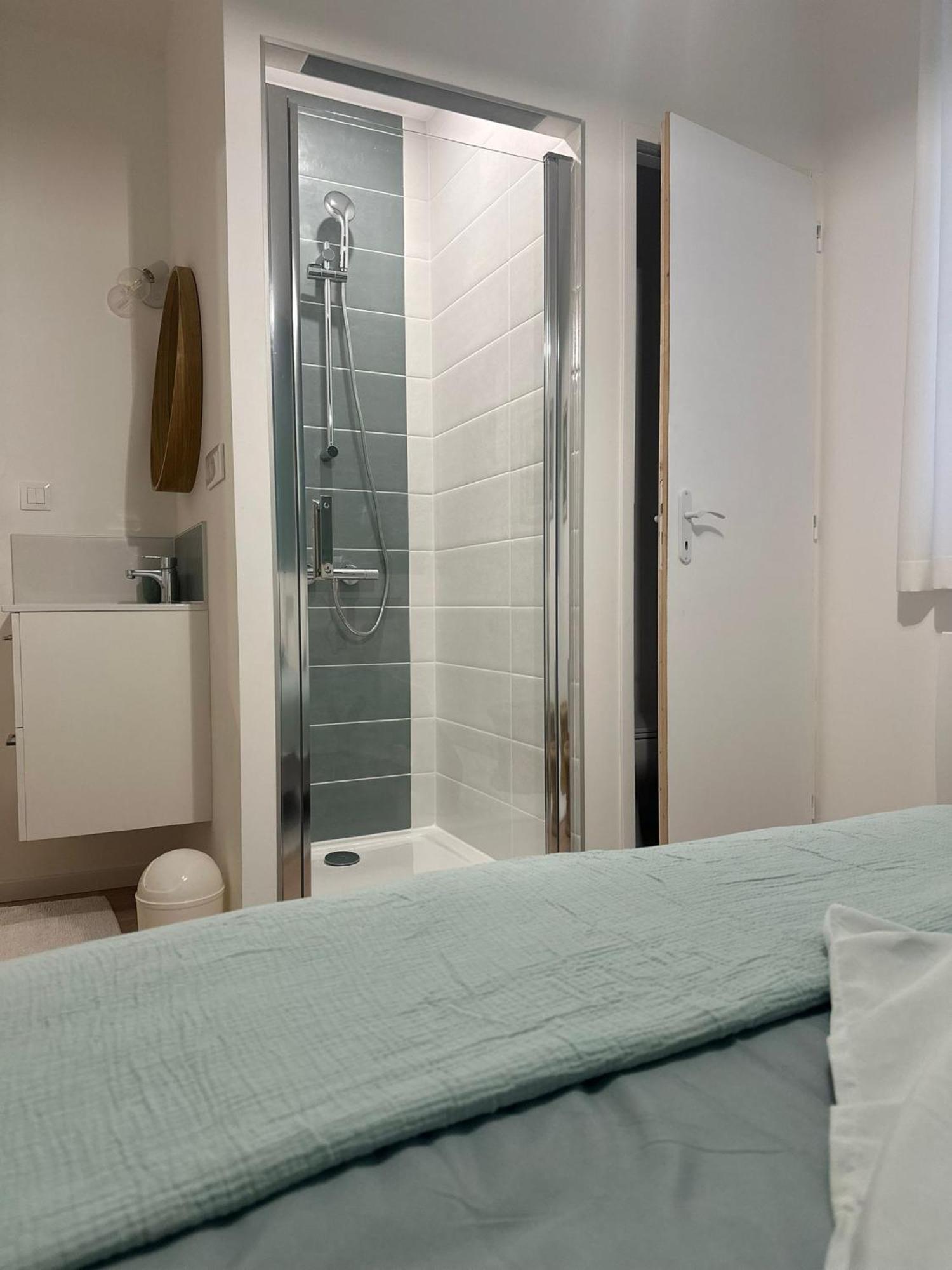 Maison Des Ambans Chambres D'Hotes Hypercentre 200M De La Gare Et Petit Dejeuner Inclus Ажан Екстериор снимка